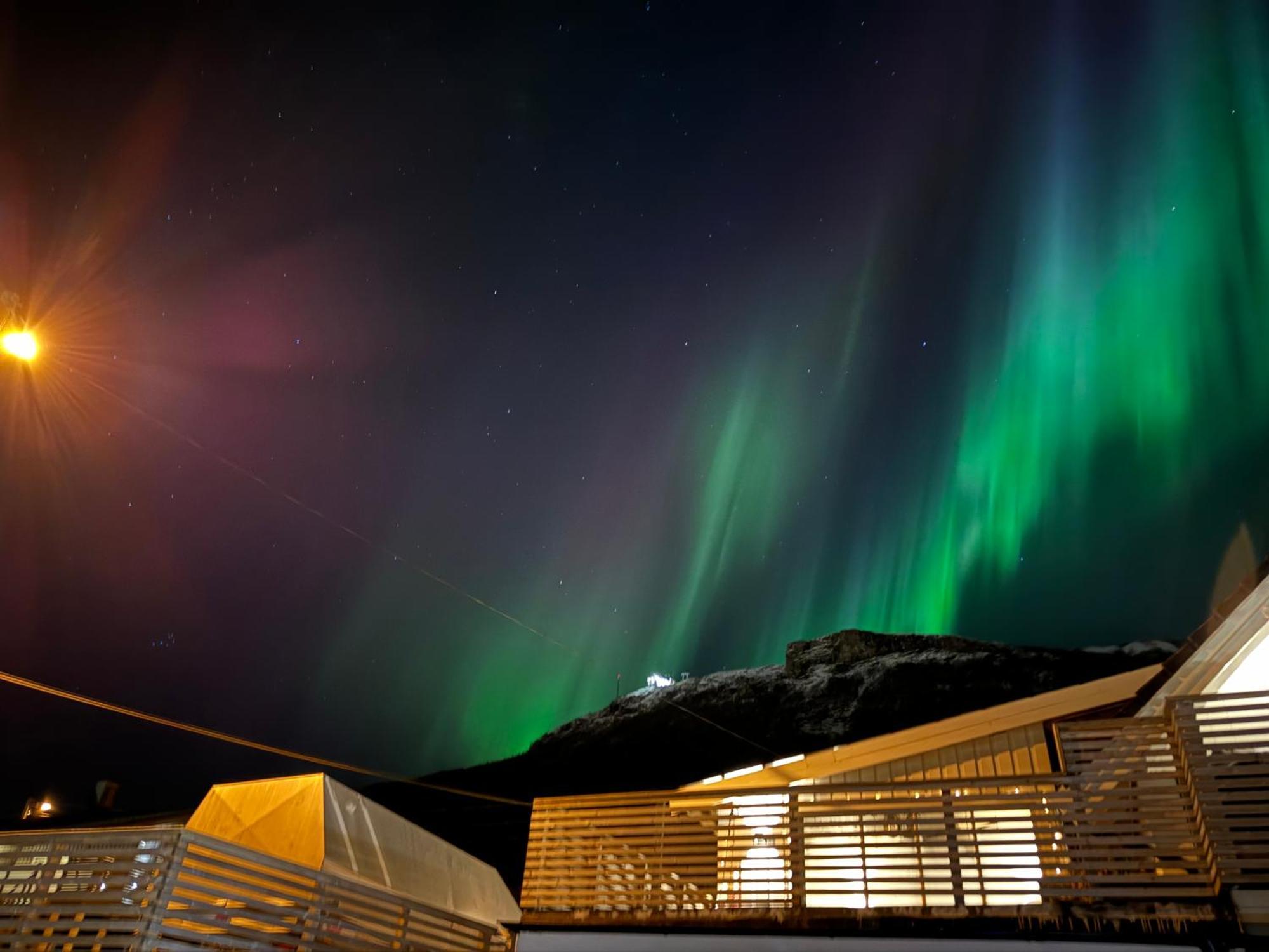 Sentralt Pa Fastlandet Og Gaavstand Til Alle Fasiliteter! Tromsdalen Kültér fotó